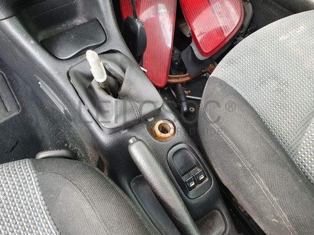 Peugeot 206 1.4 HDI · Ano 2003