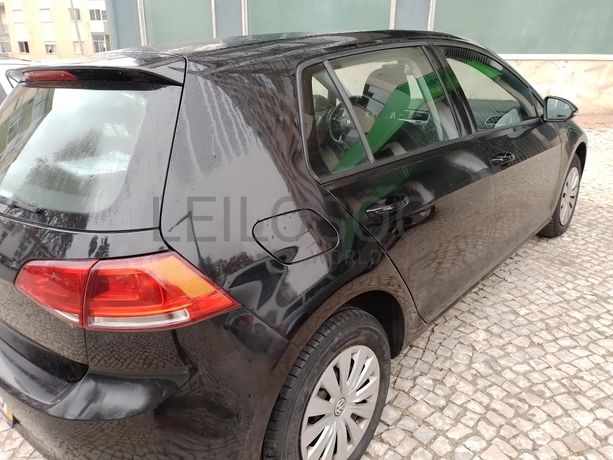 Volkswagen Golf 1.6 TDI · Ano 2014