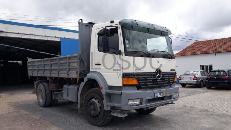 Mercedes-Benz Atego 1828 com báscula