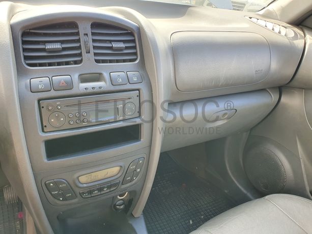 Hyundai Santa Fé · Ano 2003