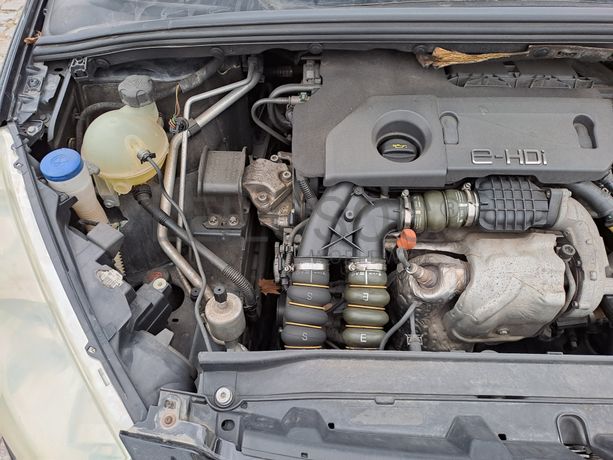 Peugeot 308 1.6 HDI  · Ano 2011