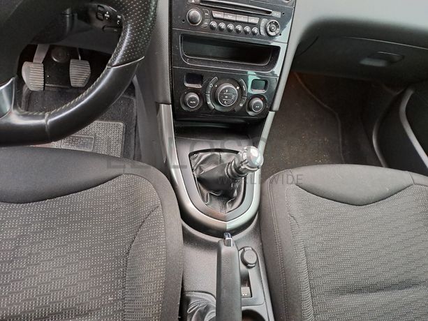 Peugeot 308 1.6 HDI  · Ano 2011