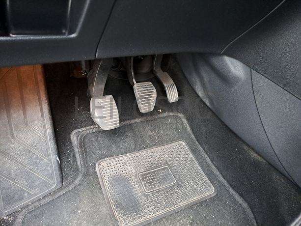 Peugeot 308 1.6 HDI  · Ano 2011