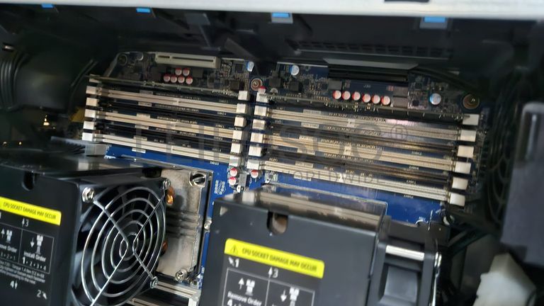 Computador Completo Torre Workstation HP Z8 G4 e Monitor Samsung LH32MEB