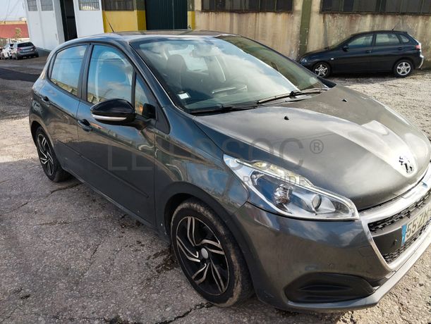 Peugeot 208 1.6 BlueHDI · Ano 2016