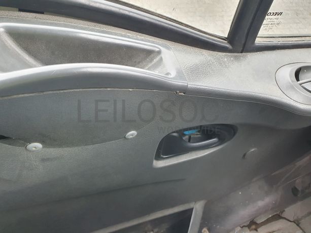 Iveco 35C13 · Ano 2003