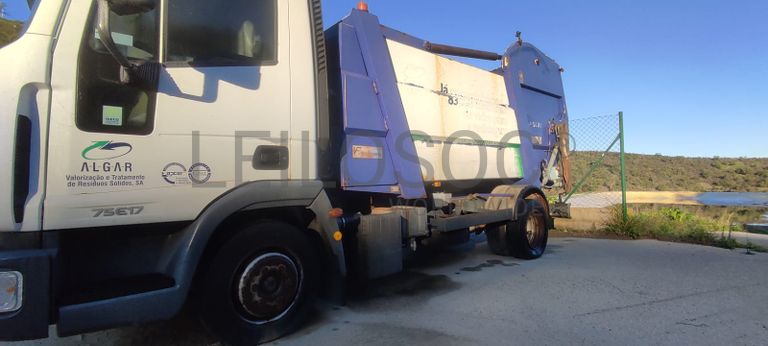 Iveco Eurocargo ML75 c/ Compactador