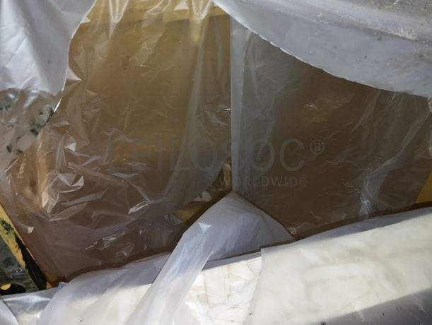 Caixa e Raspador Traseiros de Trator de Rastos · Ano 2018