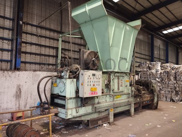 Prensa Enfardadora · Ano 1999