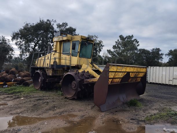 Compactador BOMAG BC 672 · Ano 2004