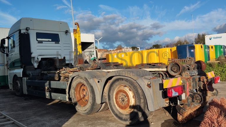 MAN TGX26.440 com Ampliroll · Ano 2009