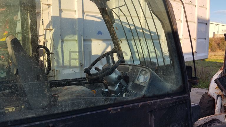 Multicarregador Telescópico JCB 541.70 · Ano 2010