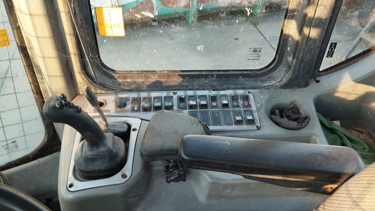 Pá Carregadora DOOSAN DL200 · Ano 2009