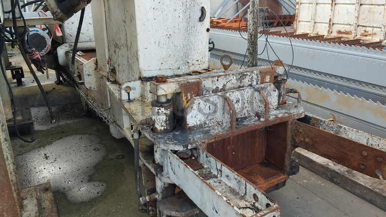 Prensa de enfardar latas · Ano 2012