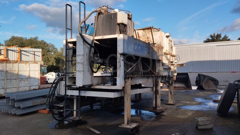 Prensa de Estação de Transferência · Ano 2001