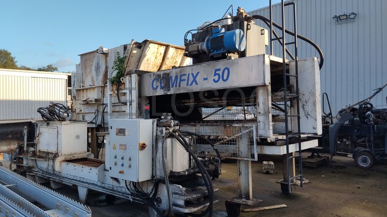 Prensa de Estação de Transferência · Ano 2001