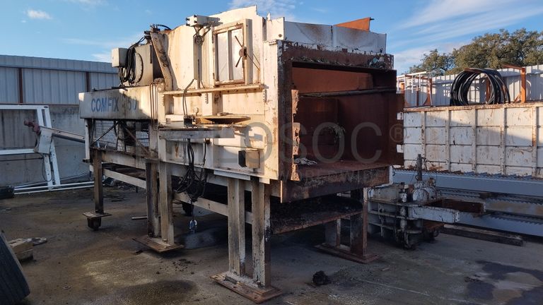 Prensa de Estação de Transferência · Ano 2001