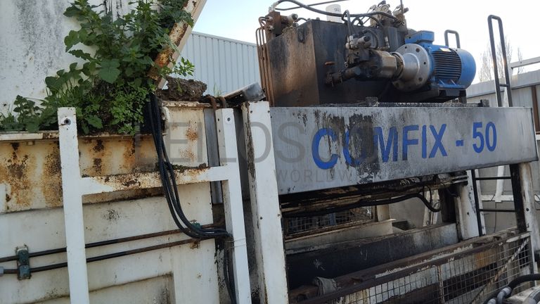 Prensa de Estação de Transferência · Ano 2001