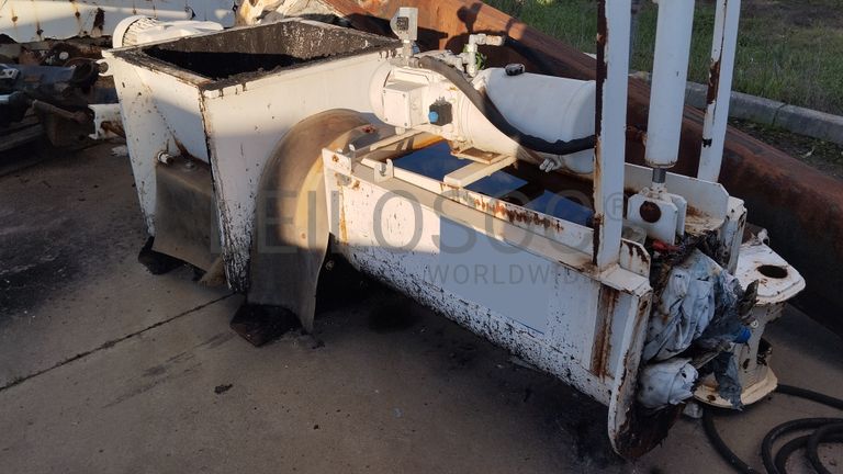 Prensa de Abertura de Garrafas Óleo · Ano 2012