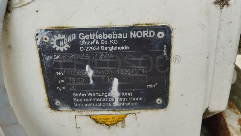 Prensa de Abertura de Garrafas Óleo · Ano 2012