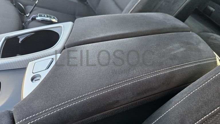 BMW 525d  2.0D bi turbo · Ano 2014