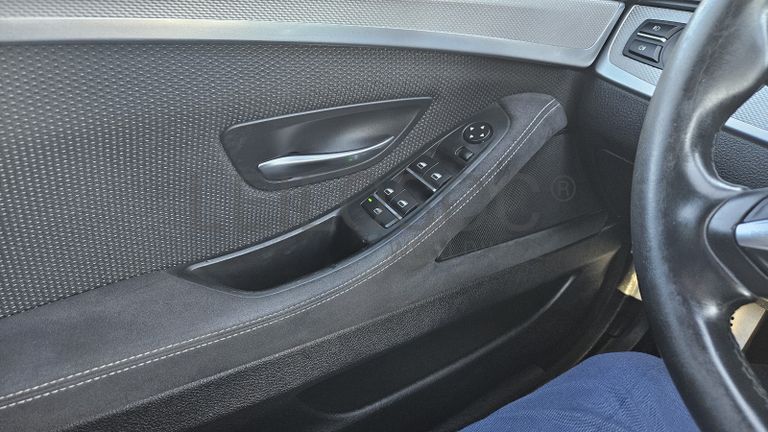 BMW 525d  2.0D bi turbo · Ano 2014