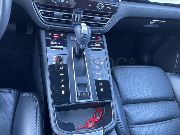 Porsche Macan · Ano 2022