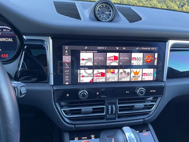 Porsche Macan · Ano 2022