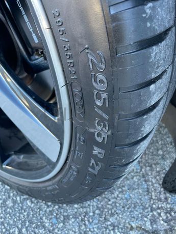 Porsche Macan · Ano 2022