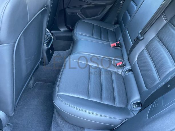 Porsche Macan · Ano 2022