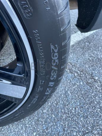 Porsche Macan · Ano 2022