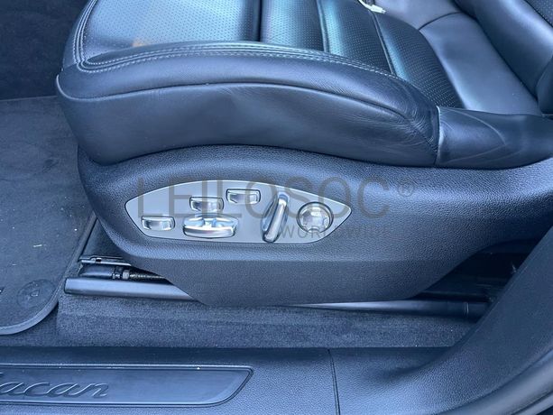 Porsche Macan · Ano 2022