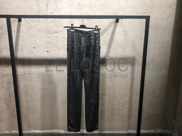 Blusa · Saia · Calças