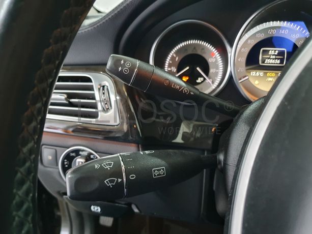 Mercedes-Benz CLS 250 CDI · Ano 2012