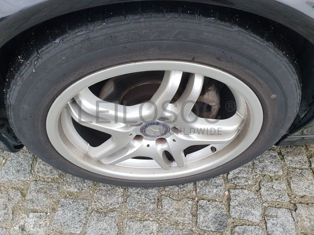 Mercedes-Benz E220 CDI · Ano 2002