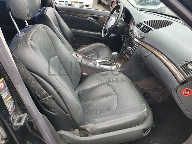 Mercedes-Benz E220 CDI · Ano 2002