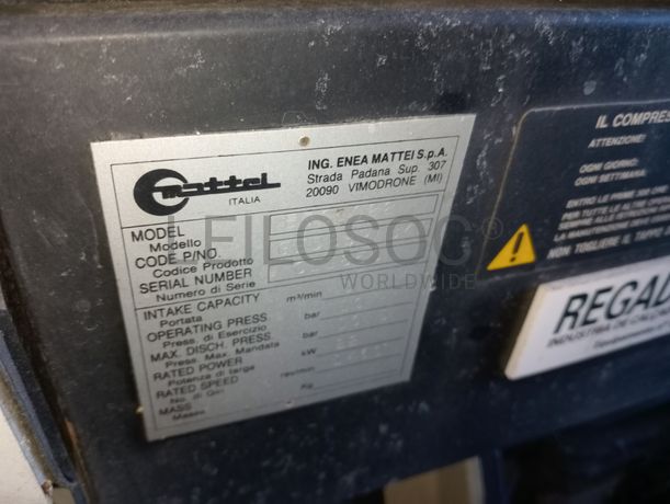 Máquina de virar sapatos · Máquina de cortar relva · Compressor · Depósitos de Ar