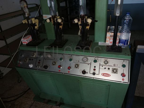 Máquinas de enformar contrafortes