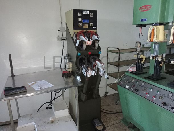 Máquinas de enformar contrafortes