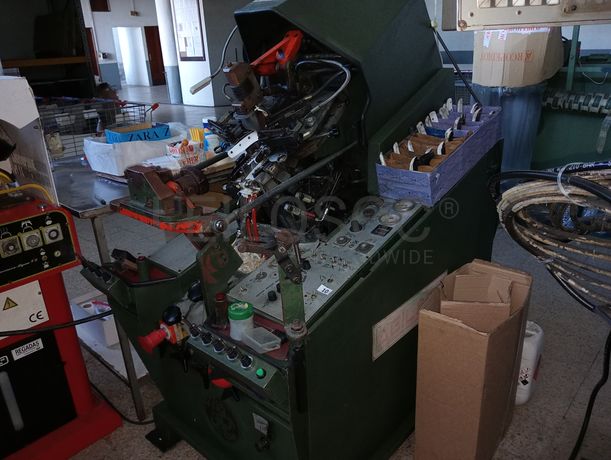 Modificador de bicos · Máquina de montar