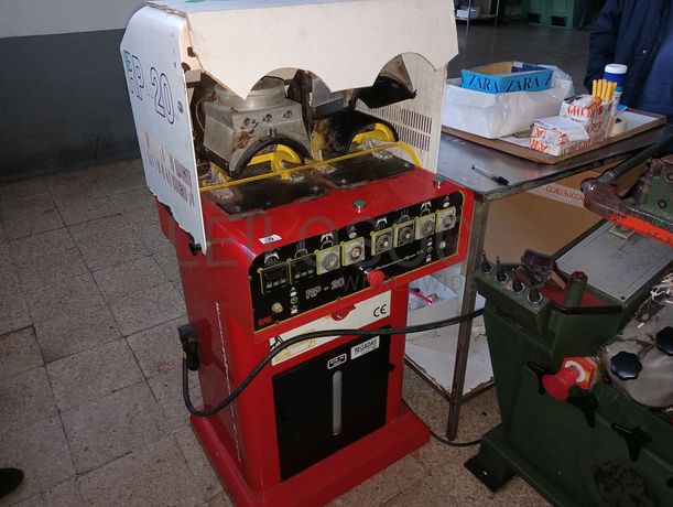 Modificador de bicos · Máquina de montar