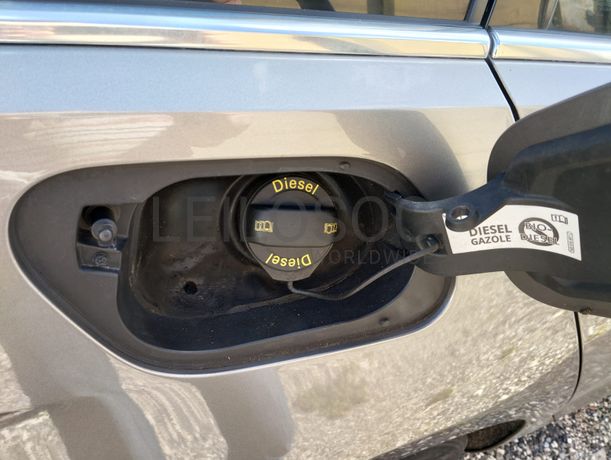 Volkswagen Golf TDI · Ano 2014