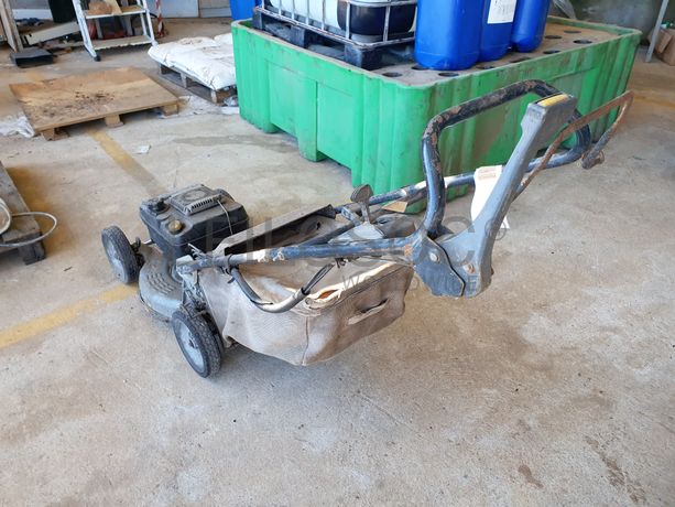 Máquina de Cortar Relva