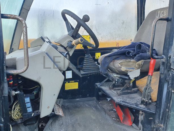 Multifunções com Braço Telescópico