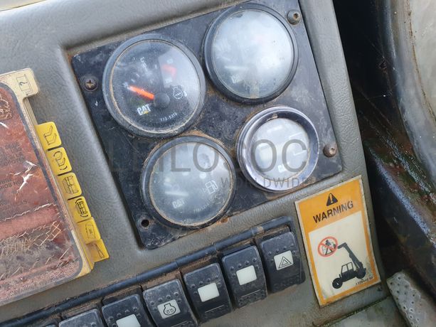 Trator com Braço Telescópico