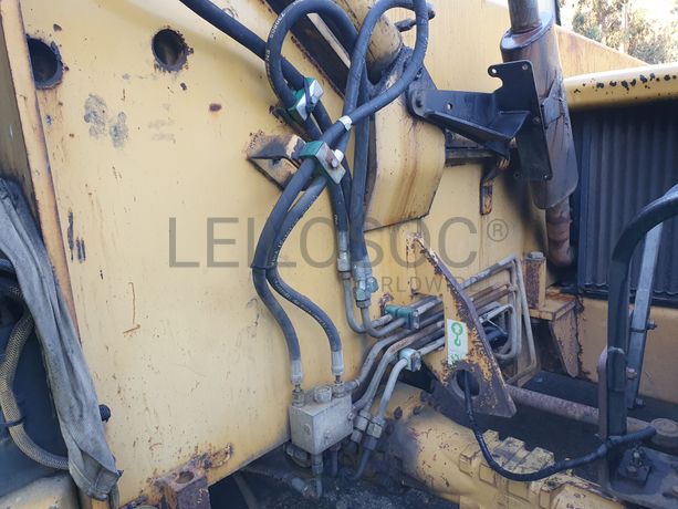 Trator com Braço Telescópico