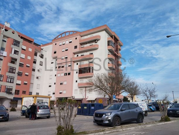 Garagem Fechada · Setúbal