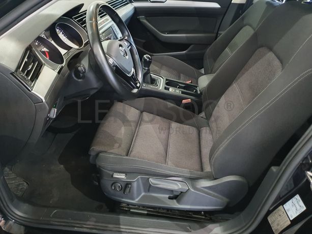 Volkswagen Passat · Ano 2015
