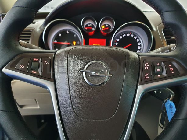 Opel Insígnia · Ano 2010