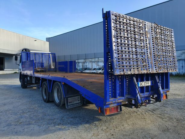 Porta Máquinas DAF 75CF-310 6x2 · Ano 2004